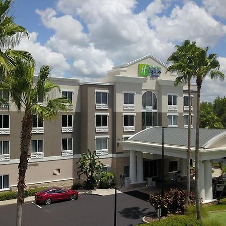Holiday Inn Express And Suites Tampa I-75 At Bruce B. Downs By Ihg Экстерьер фото