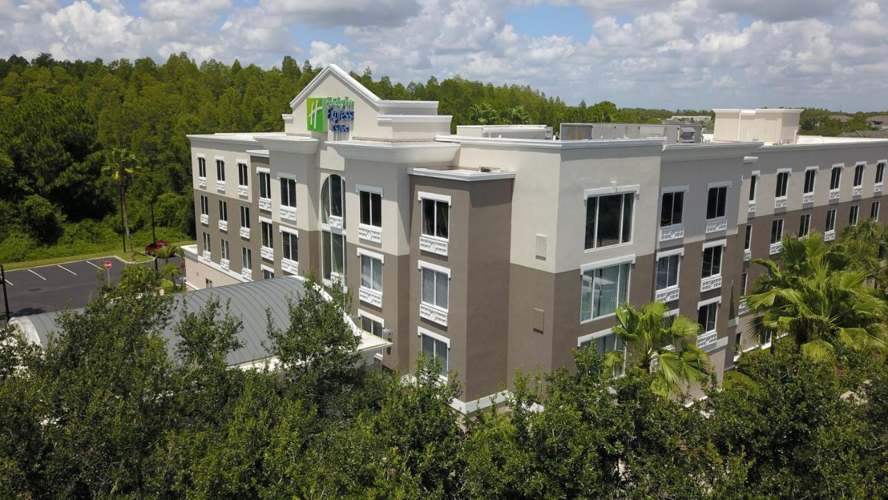 Holiday Inn Express And Suites Tampa I-75 At Bruce B. Downs By Ihg Экстерьер фото