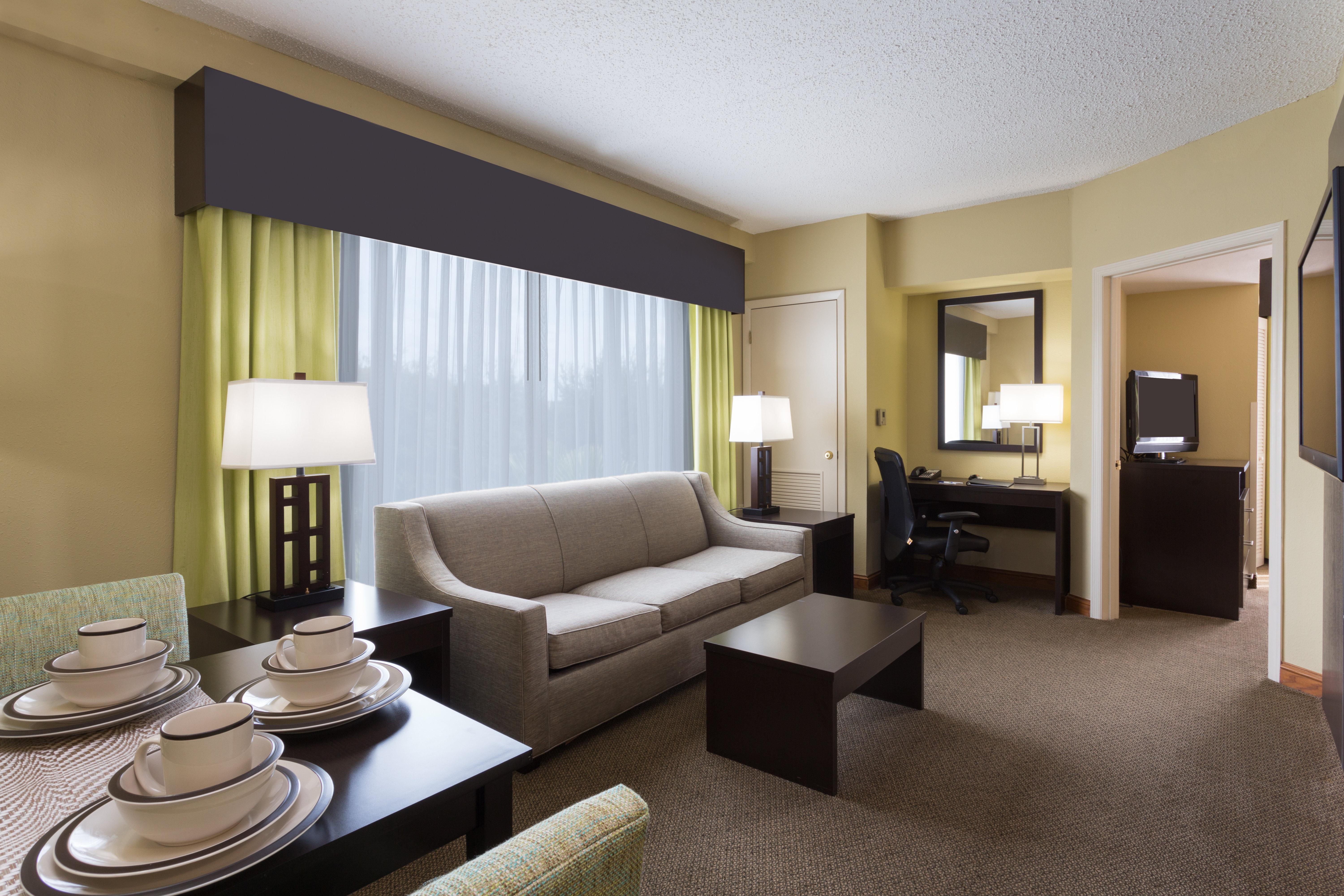 Holiday Inn Express And Suites Tampa I-75 At Bruce B. Downs By Ihg Экстерьер фото