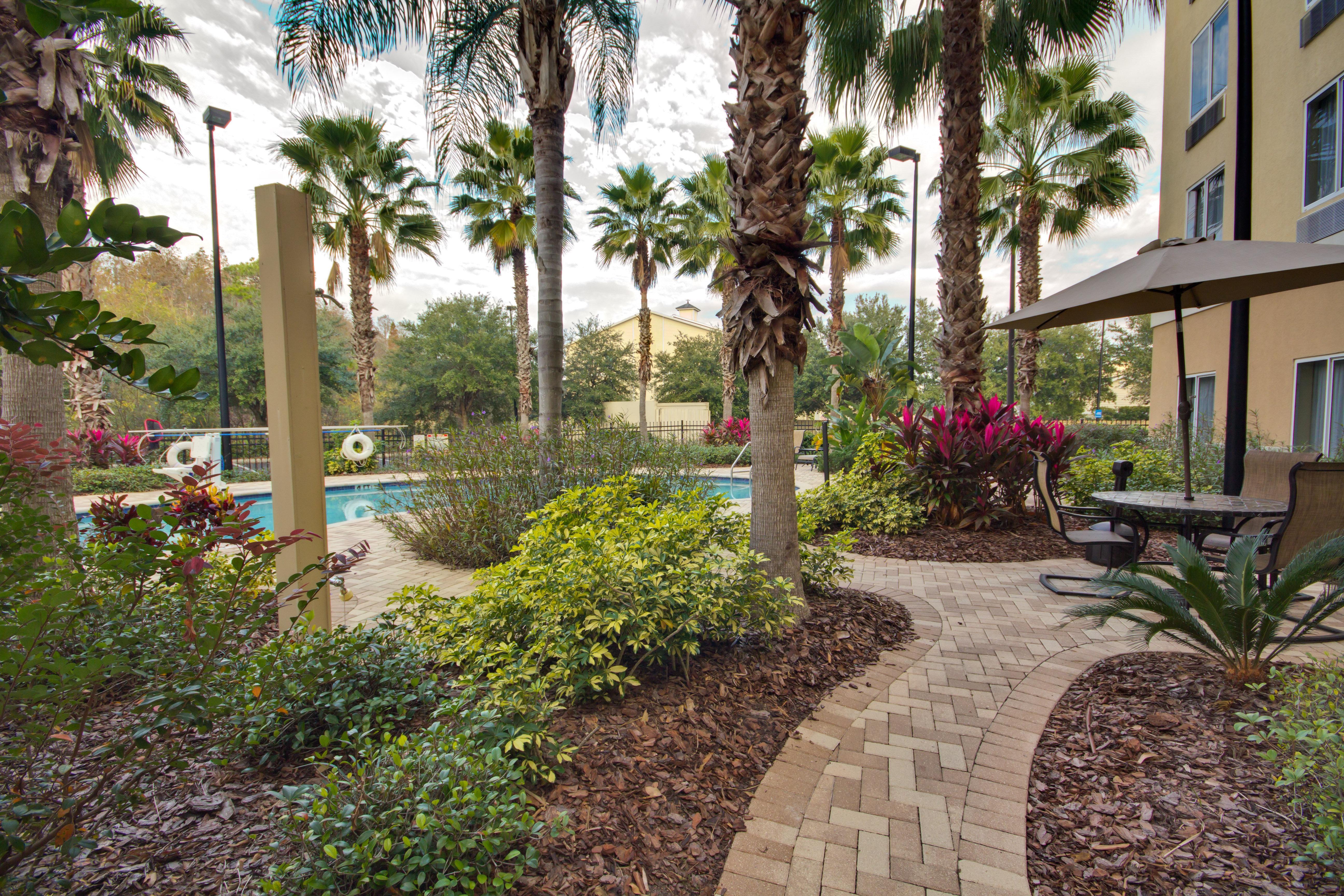 Holiday Inn Express And Suites Tampa I-75 At Bruce B. Downs By Ihg Экстерьер фото